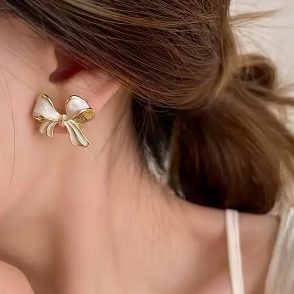 Anthropologie Jewelry - NWOT Maren 14K Gold Plated Bow Post Earrings